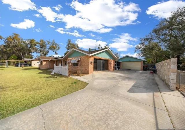 5th image of 10629 Se 51St Ave, Belleview, FL 34420 | MLS# OM718059