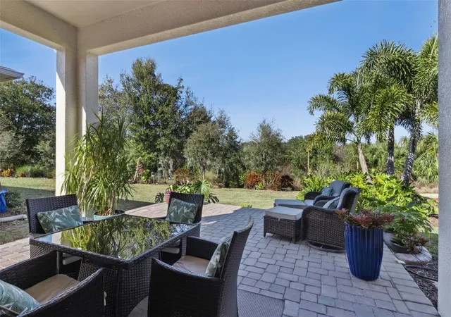 Photo 3 of House for sale at 7637 Sand Pierre Ct, Kissimmee, FL 34747 | MLS# O6379571 | Listing updated on 2026-10-28