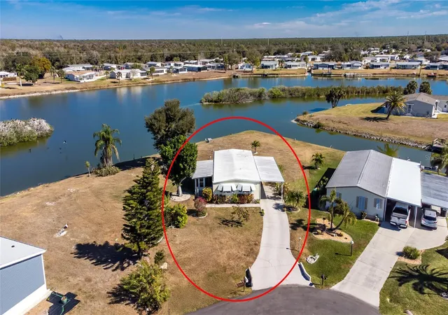 3rd image of 1300 Sanderling Dr, Englewood, FL 34224 | MLS# D6145984