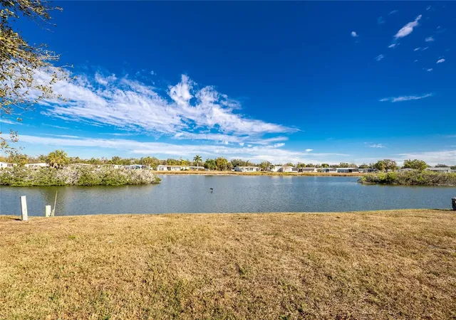 5th image of 1300 Sanderling Dr, Englewood, FL 34224 | MLS# D6145984