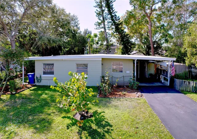 Photo 1 of Single family home for sale at 4042 Arkansas Ave Ne, Saint Petersburg, FL | MLS# TB8472546 | Listing updated on 2026-09-24