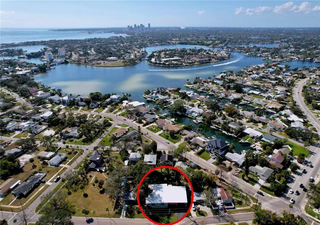 Photo 3 of Single family home for sale at 4042 Arkansas Ave NE, Saint Petersburg, FL | MLS# TB8472546 | Listing updated on 2026-09-24