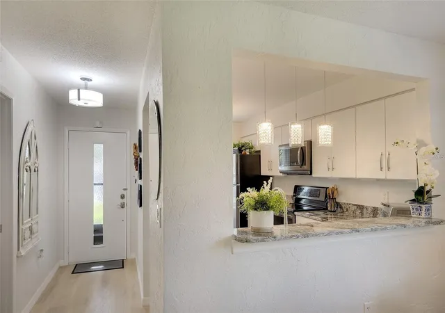 3rd image of 6024 28Th St W, Bradenton, FL 34207 | MLS# A4681239