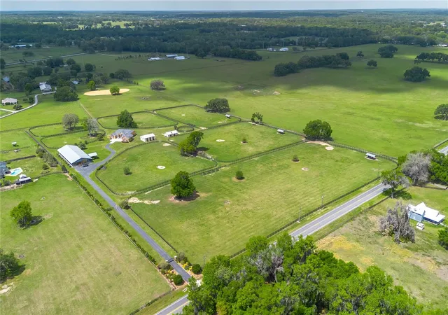 2nd image of 12610 Nw Gainesville Rd, Reddick, FL 32686 | MLS# OM718115