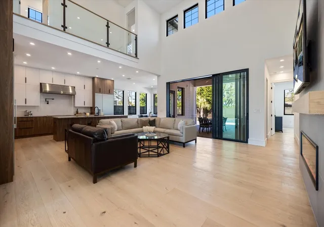 Photo 4 of Single family home for sale at 2045 Goldenrod St, Sarasota, FL 34239 | MLS# A4681259 | Listing updated on 2026-08-12