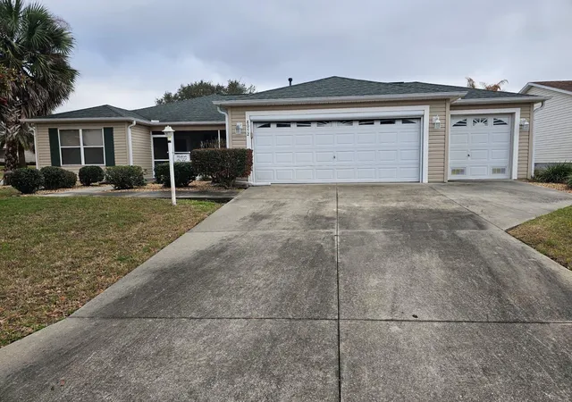 1st image of 8072 Se 175th Columbia Pl, The Villages, FL 32162 | MLS# OM718121