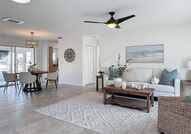 Homes for sale in Bradenton, FL | 5011 Mangrove Point Rd, Bradenton, FL 34210 | MLS# A4681283