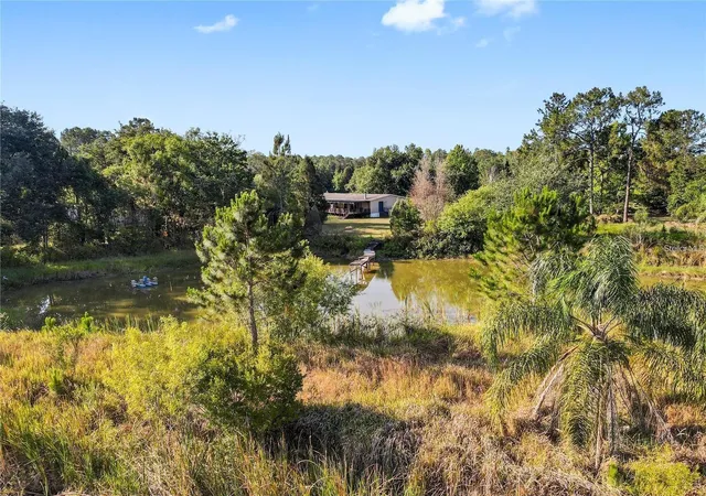 Photo 4 of Manufactured home for sale at 13921 Pine Meadow Rd, Kathleen, FL 33849 | MLS# S5143165 | Listing updated on 2026-09-23