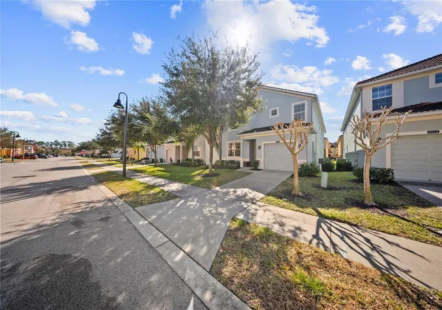 Photo 3 of Single family home for sale at 8960 Bismarck Palm Rd, Kissimmee, FL 34747 | MLS# S5143167 | Listing updated on 2026-08-27