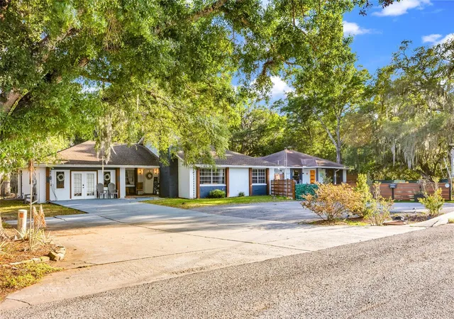 Photo 1 of Single family home for sale at 1521 Heron Wood Pl, Winter Park, FL 32792 | MLS# O6379884 | Listing updated on 2026-09-19