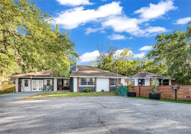 Photo 3 of Single family home for sale at 1521 Heron Wood Pl, Winter Park, FL 32792 | MLS# O6379884 | Listing updated on 2026-09-19
