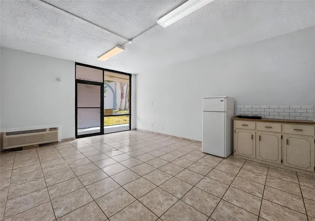 Listing Photo 5 - Condo for sale in building located at 8421 S Orange Blossom Trl, Orlando, FL 32809 - Unit #145