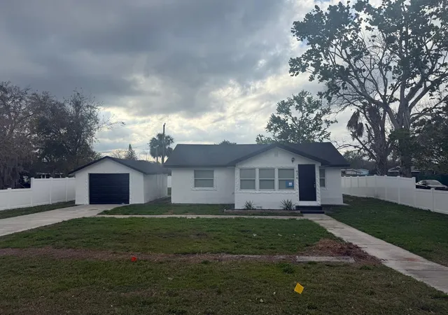 Photo 1 of Single family home for sale at 636 Coke Ave, Winter Garden, FL 34787 | MLS# O6379919 | Listing updated on 2026-02-07