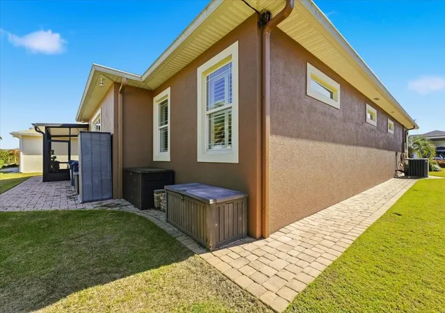 Photo 3 of Single family home for sale at 719 Teaberry Trl, Polk City, FL 33868 | MLS# L4959184 | Listing updated on 2026-09-02