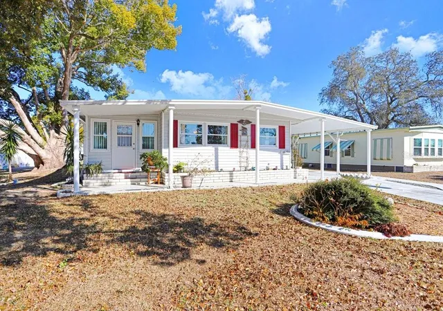 Photo 4 of Manufactured home for sale at 14299 Nectarine St, Brooksville, FL 34613 | MLS# TB8472861 | Listing updated on 2026-08-16