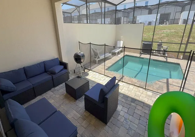 Listing Photo 4 - Condo for sale in building located at 2334 Zaballina Pl, KISSIMMEE, FL 34747 - Unit #2343