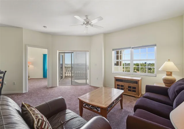 Listing Photo 4 - Condo for sale in building located at 3730 Cadbury Cir, Venice, FL 34293 - Unit #528