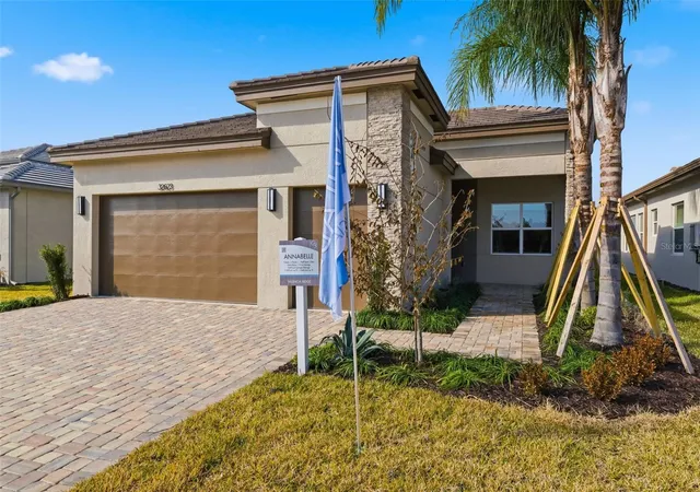 2nd image of 32623 Neroli St, Wesley Chapel, FL 33543 | MLS# TB8472937