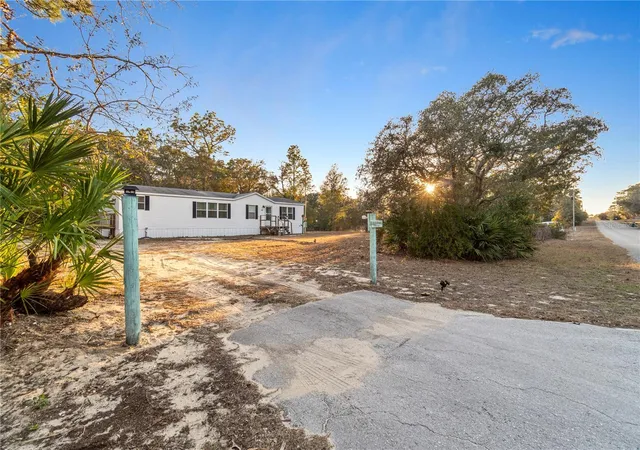 Photo 3 of Manufactured home for sale at 6072 W Patriot St, Homosassa, FL 34448 | MLS# OM718157 | Listing updated on 2026-09-19