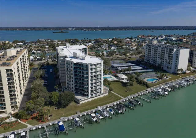 2nd image of 670 Island Wy, Clearwater Beach, FL 33767