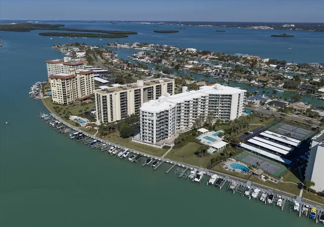 57th image of 670 Island Wy #304, Clearwater Beach, FL 33767 | MLS# TB8472962