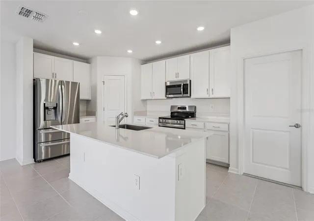 Photo 4 of Single family home for sale at 2916 Transformation Way, Clermont, FL 34714 | MLS# O6380062 | Listing updated on 2026-09-30