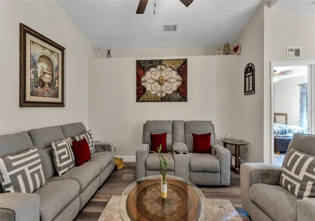 Photo 3 of Single family home for sale at 302 Brookshire Dr, Lake Wales, FL 33898 | MLS# P4937728 | Listing updated on 2026-08-06