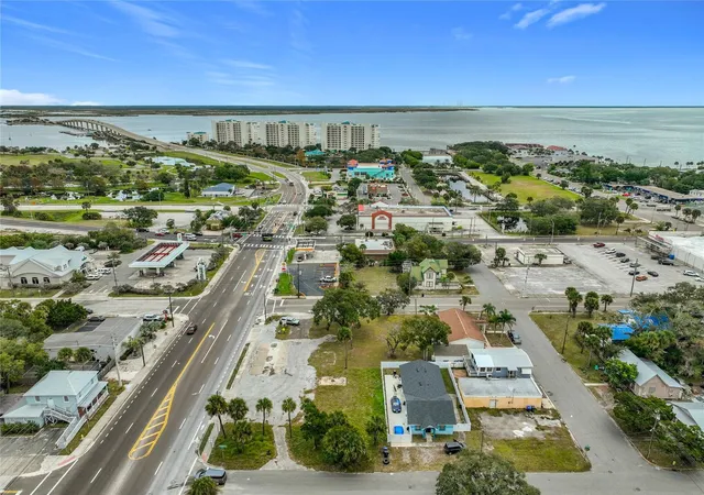 3rd image of 405 Garden St, Titusville, FL 32796 | MLS# O6380116
