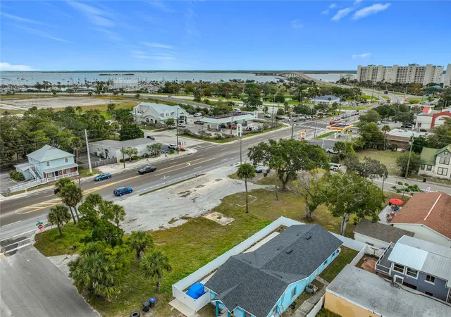 4th image of 405 Garden St, Titusville, FL 32796 | MLS# O6380116