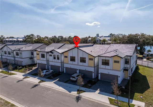 Photo 3 of Townhouse for sale at 10580 Ebb Tide Ln, Orlando, FL 32821 | MLS# S5143244 | Listing updated on 2026-09-22