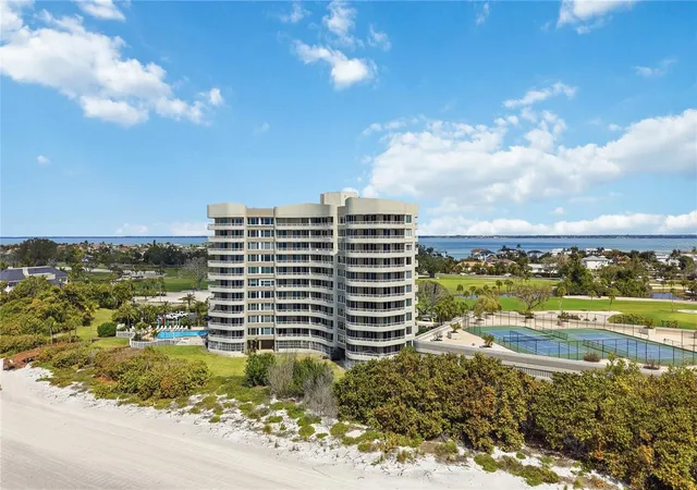 Photo 3 of Condo for sale at 775 Longboat Clb Rd #401, Longboat Key, FL 34228 | MLS# A4681439 | Listing updated on 2026-10-07