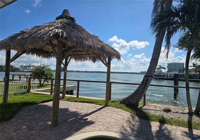 5th image of 16029 Redington Dr, Redington Beach, FL 33708 | MLS# TB8473199