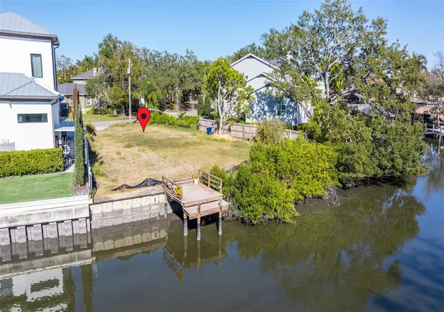 Homes for sale in Tampa, FL | 678 Geneva Pl, Tampa, FL 33606 | MLS# TB8473225