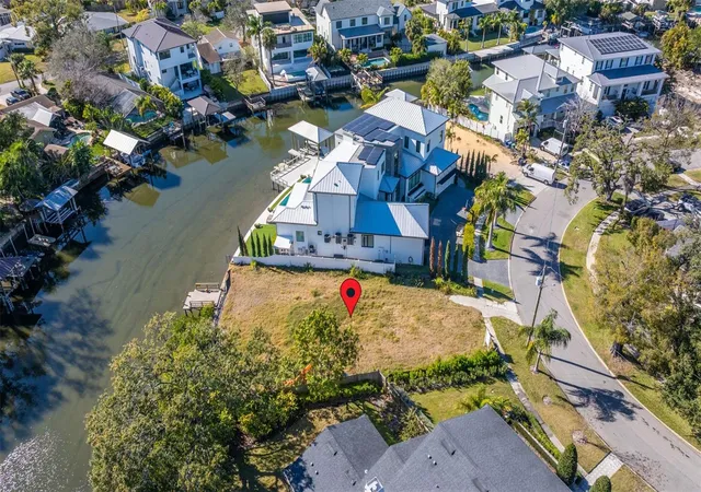 Homes for sale in Tampa, FL | 678 Geneva Pl, Tampa, FL 33606 | MLS# TB8473225