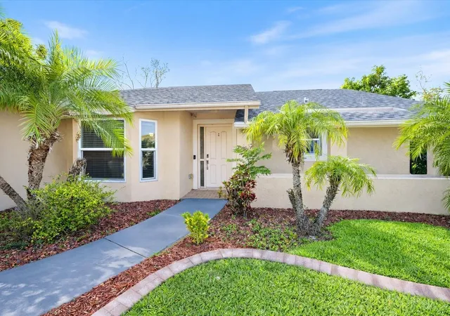 2nd image of 1627 Del Monte Ct, Venice, FL 34293 | MLS# N6142812