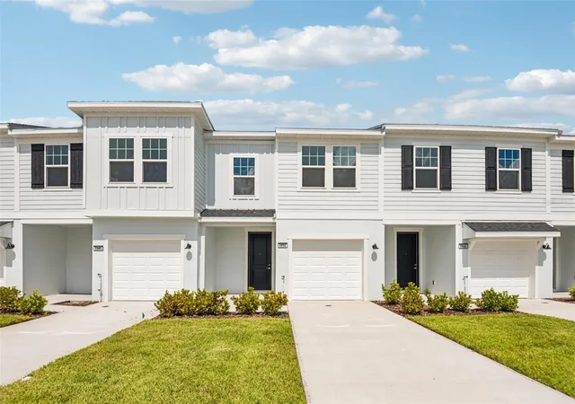 Homes for sale in Zephyrhills, FL | 6856 Holcombe Down Dr, Zephyrhills, FL 33541 | MLS# TB8473230