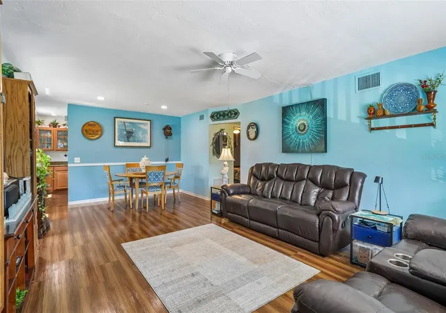 Listing Photo 4 - Condo for sale in building located at 2430 Brazilia Dr, Clearwater, FL 33763 - Unit #24