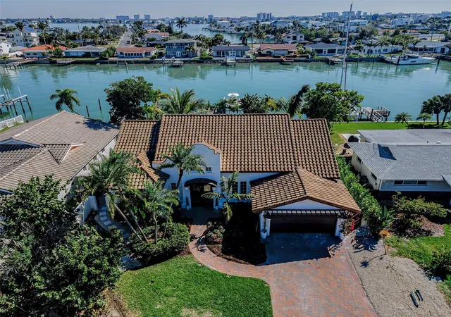 3rd image of 755 116Th Ave, Treasure Island, FL 33706 | MLS# TB8473341