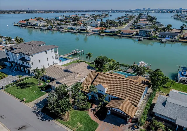 4th image of 755 116Th Ave, Treasure Island, FL 33706 | MLS# TB8473341