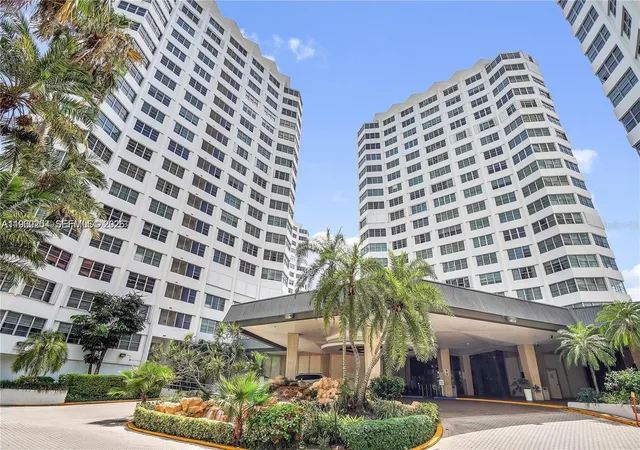 1st image of 999 Brickell Bay Dr #1202, Miami, FL 33131 | MLS# TB8473394