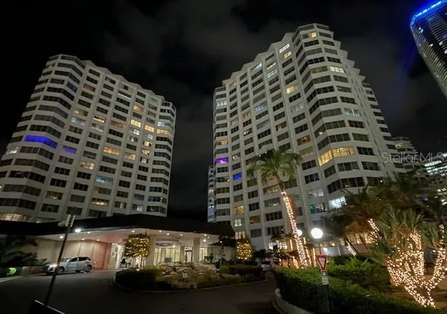 2nd image of 999 Brickell Bay Dr #1202, Miami, FL 33131 | MLS# TB8473394