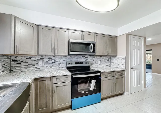 Photo 3 of Single family home for sale at 103 Alameda Dr, Kissimmee, FL 34743 | MLS# S5143290 | Listing updated on 2026-08-06
