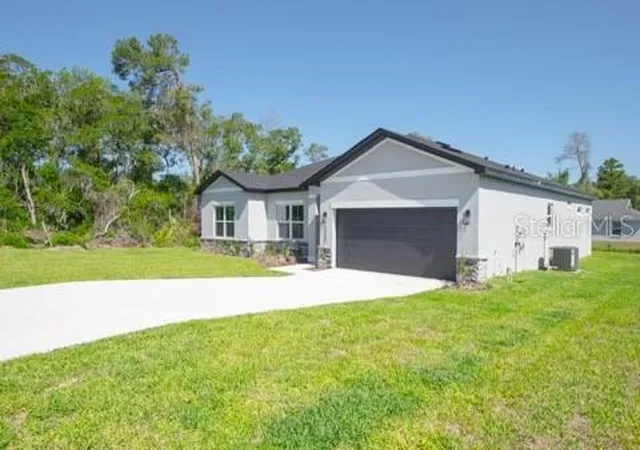Photo 3 of Single family home for sale at 604 Marion Oaks Ln, Ocala, FL 34473 | MLS# P4937743 | Listing updated on 2026-09-06