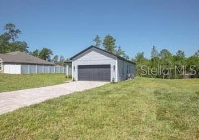 Photo 4 of Single family home for sale at 604 Marion Oaks Ln, Ocala, FL 34473 | MLS# P4937743 | Listing updated on 2026-09-06