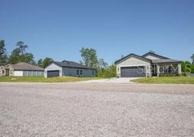 Photo 3 of Single family home for sale at 602 Marion Oaks Ln, Ocala, FL 34473 | MLS# P4937744 | Listing updated on 2026-10-09