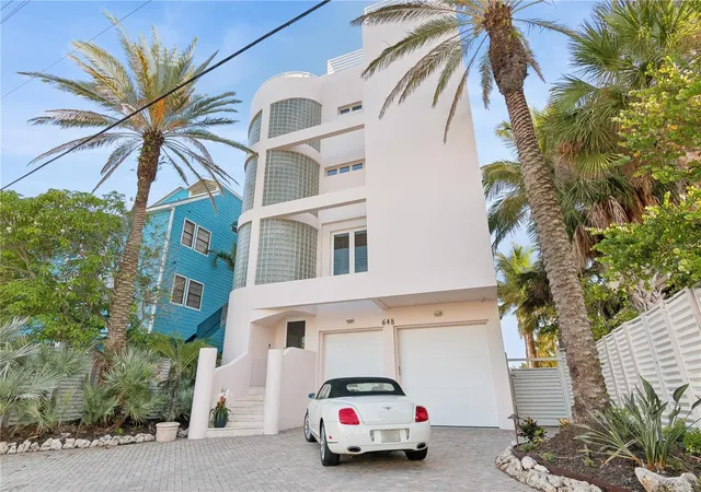 Photo 2 of Single family home for sale at 648 Beach Rd, Sarasota, FL 34242 | MLS# A4681541 | Listing updated on 2026-08-31