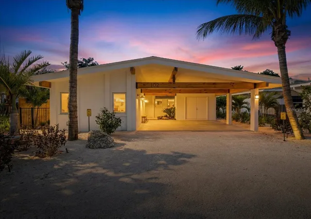 Photo 1 of Single family home for sale at 102 Tuna St, Anna Maria, FL 34216 | MLS# A4681558 | Listing updated on 2026-08-22