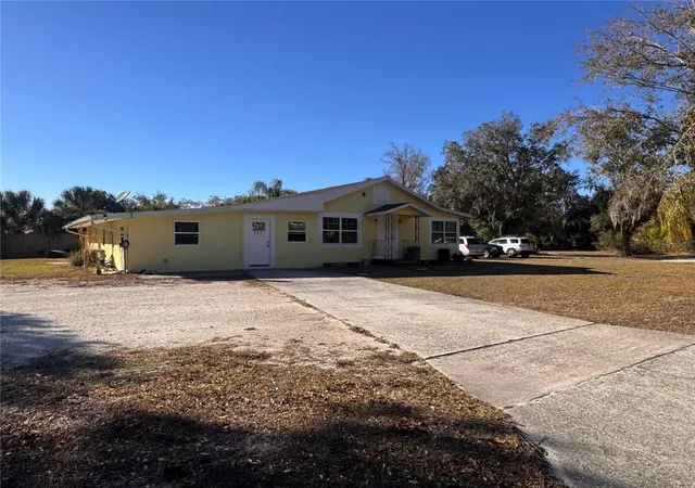 3rd image of 227 Smith Ave, Arcadia, FL 34266 | MLS# C7521609
