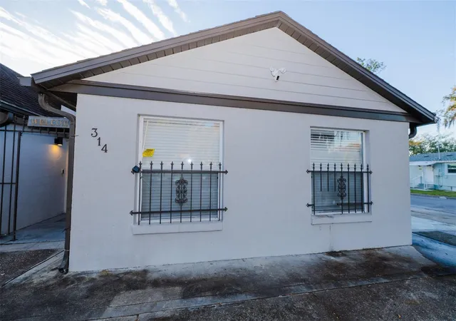 Photo 2 of Single family home for sale at 314 Alma St, Kissimmee, FL 34741 | MLS# O6380497 | Listing updated on 2026-08-11