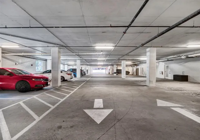 2nd image of 525 E Jackson St, ORLANDO, FL 32801
